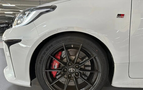 Toyota Yaris, 2022 год, 5 000 000 рублей, 8 фотография