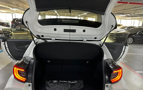 Toyota Yaris, 2022 год, 5 000 000 рублей, 19 фотография