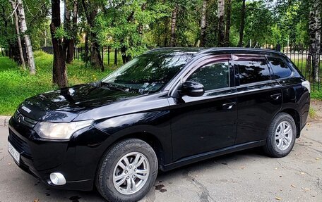 Mitsubishi Outlander III рестайлинг 3, 2012 год, 1 750 000 рублей, 4 фотография