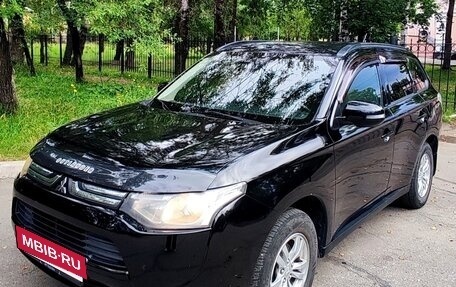 Mitsubishi Outlander III рестайлинг 3, 2012 год, 1 750 000 рублей, 9 фотография