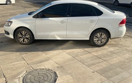 Volkswagen Polo VI (EU Market), 2014 год, 640 000 рублей, 2 фотография