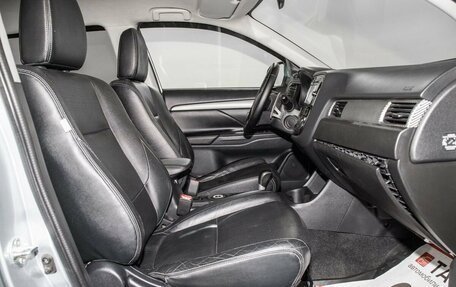 Mitsubishi Outlander III рестайлинг 3, 2012 год, 1 600 000 рублей, 6 фотография