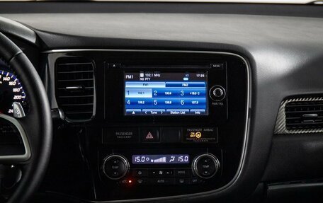 Mitsubishi Outlander III рестайлинг 3, 2012 год, 1 600 000 рублей, 11 фотография