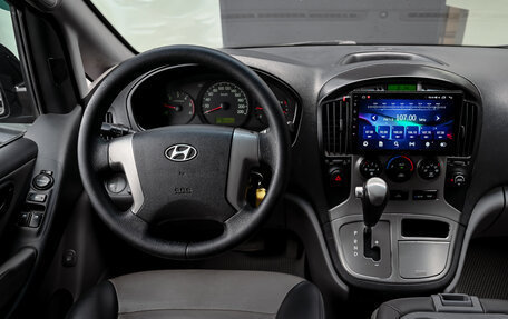 Hyundai Grand Starex Grand Starex I рестайлинг 2, 2011 год, 1 320 000 рублей, 15 фотография