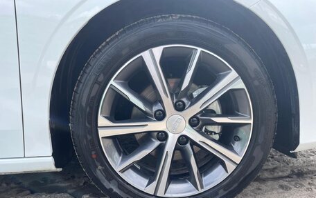 Geely Emgrand, 2024 год, 2 118 160 рублей, 10 фотография