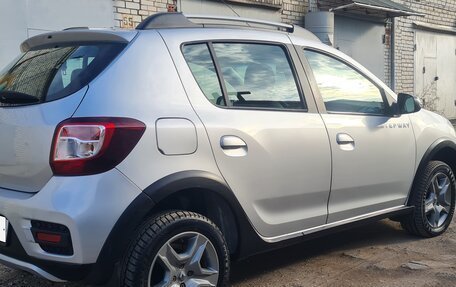 Renault Sandero II рестайлинг, 2015 год, 785 000 рублей, 5 фотография