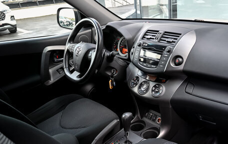 Toyota RAV4, 2011 год, 1 725 000 рублей, 14 фотография