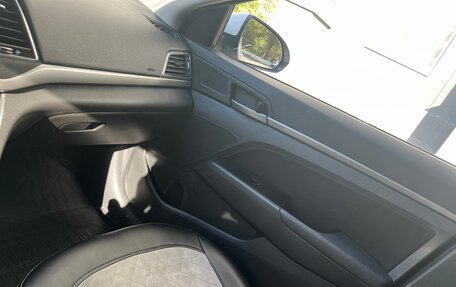 Hyundai Elantra VI рестайлинг, 2018 год, 1 415 000 рублей, 5 фотография