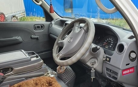 Nissan Caravan IV, 2003 год, 695 000 рублей, 11 фотография