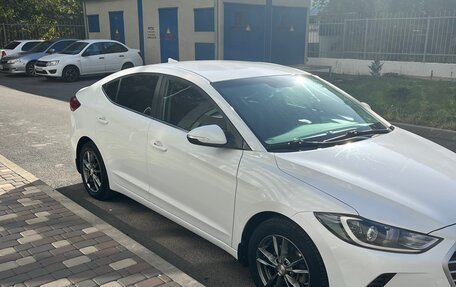 Hyundai Elantra VI рестайлинг, 2018 год, 1 415 000 рублей, 12 фотография