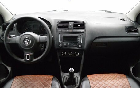 Volkswagen Polo VI (EU Market), 2011 год, 629 000 рублей, 14 фотография