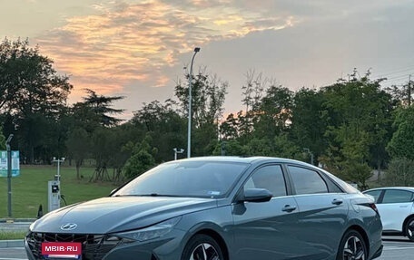 Hyundai Elantra, 2021 год, 1 300 000 рублей, 2 фотография