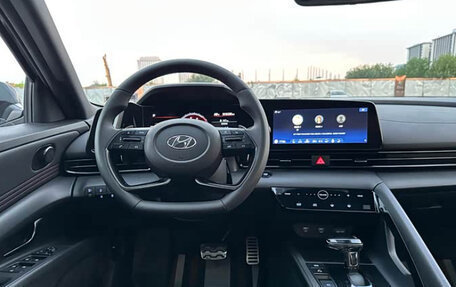 Hyundai Elantra, 2021 год, 1 300 000 рублей, 12 фотография