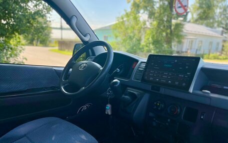 Toyota HiAce H200, 2007 год, 1 990 000 рублей, 7 фотография