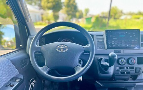 Toyota HiAce H200, 2007 год, 1 990 000 рублей, 8 фотография
