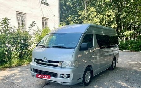 Toyota HiAce H200, 2007 год, 1 990 000 рублей, 3 фотография