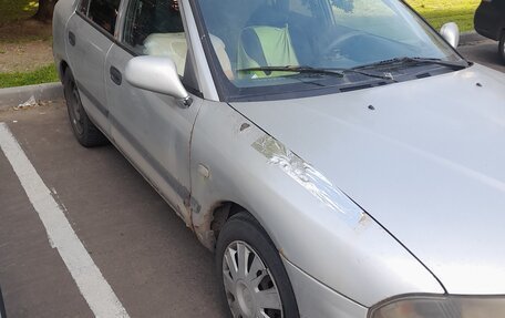 Mitsubishi Carisma I, 2002 год, 150 000 рублей, 3 фотография