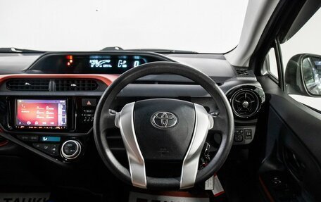 Toyota Aqua I, 2017 год, 1 050 000 рублей, 9 фотография