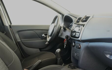 Renault Sandero II рестайлинг, 2017 год, 920 000 рублей, 12 фотография