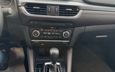 Mazda 6, 2018 год, 2 300 000 рублей, 21 фотография