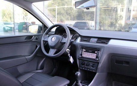 Skoda Rapid I, 2015 год, 985 000 рублей, 9 фотография