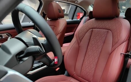 BMW 3 серия, 2024 год, 4 950 000 рублей, 15 фотография