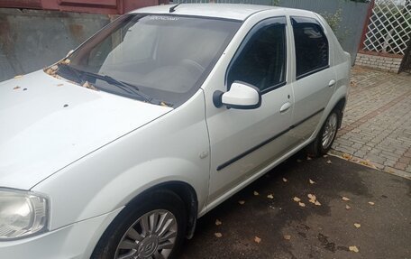Renault Logan I, 2013 год, 400 000 рублей, 3 фотография