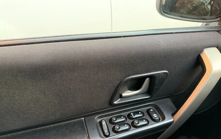 Land Rover Freelander II рестайлинг 2, 2005 год, 580 000 рублей, 11 фотография