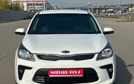 KIA Rio IV, 2018 год, 1 050 000 рублей, 3 фотография