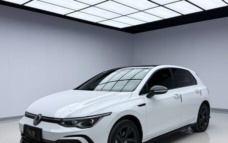 Volkswagen Golf VIII, 2021 год, 2 230 000 рублей, 2 фотография