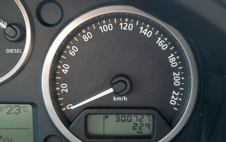 Land Rover Freelander II рестайлинг 2, 2008 год, 800 000 рублей, 14 фотография