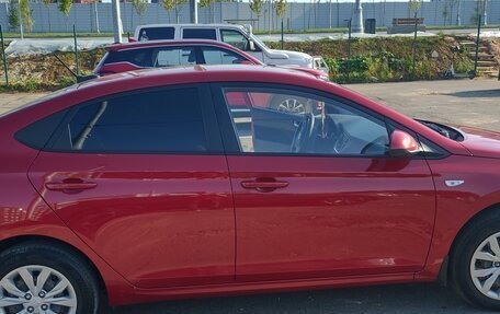 Hyundai Solaris II рестайлинг, 2019 год, 1 325 000 рублей, 2 фотография