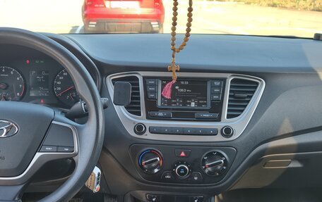 Hyundai Solaris II рестайлинг, 2019 год, 1 325 000 рублей, 12 фотография
