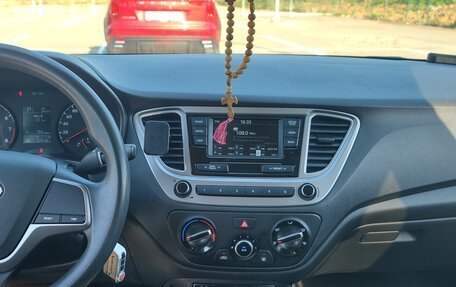 Hyundai Solaris II рестайлинг, 2019 год, 1 325 000 рублей, 9 фотография