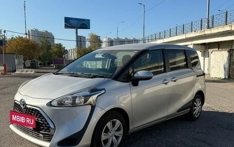 Toyota Sienta II, 2019 год, 1 680 000 рублей, 9 фотография
