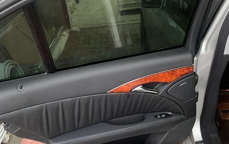 Mercedes-Benz E-Класс, 2004 год, 660 000 рублей, 5 фотография