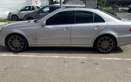 Mercedes-Benz E-Класс, 2004 год, 660 000 рублей, 9 фотография