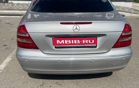Mercedes-Benz E-Класс, 2004 год, 660 000 рублей, 11 фотография