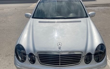 Mercedes-Benz E-Класс, 2004 год, 660 000 рублей, 14 фотография