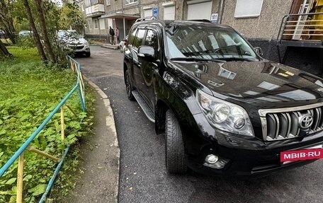 Toyota Land Cruiser Prado 150 рестайлинг 2, 2010 год, 2 950 000 рублей, 3 фотография