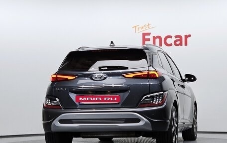 Hyundai Kona I, 2021 год, 1 843 000 рублей, 4 фотография