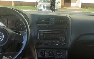 Volkswagen Polo VI (EU Market), 2012 год, 750 000 рублей, 1 фотография