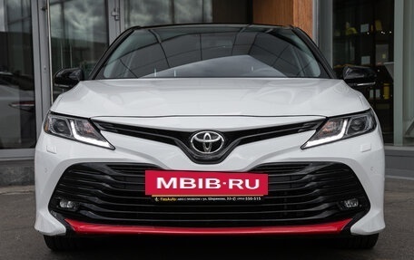Toyota Camry, 2018 год, 2 349 000 рублей, 4 фотография