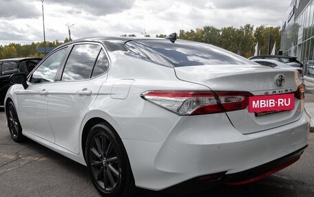 Toyota Camry, 2018 год, 2 349 000 рублей, 9 фотография