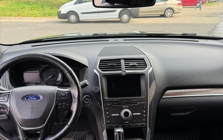 Ford Explorer VI, 2015 год, 2 200 000 рублей, 12 фотография