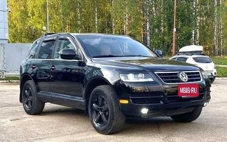 Volkswagen Touareg III, 2005 год, 825 000 рублей, 2 фотография