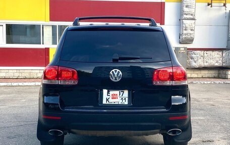Volkswagen Touareg III, 2005 год, 825 000 рублей, 7 фотография
