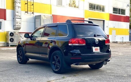Volkswagen Touareg III, 2005 год, 825 000 рублей, 6 фотография