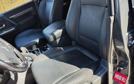 Mitsubishi Pajero IV, 2014 год, 2 780 000 рублей, 16 фотография