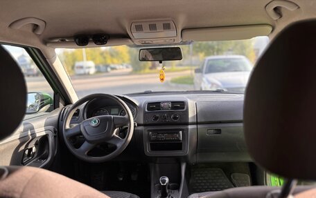 Skoda Fabia II, 2011 год, 599 000 рублей, 14 фотография